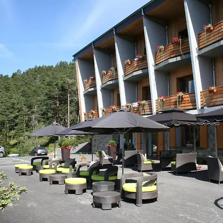 Adrechas Et Aparthotel 3*